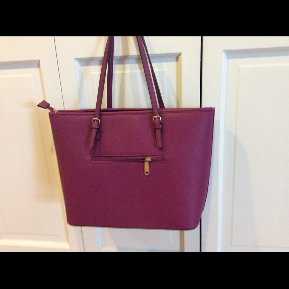 Tote  - great color and size